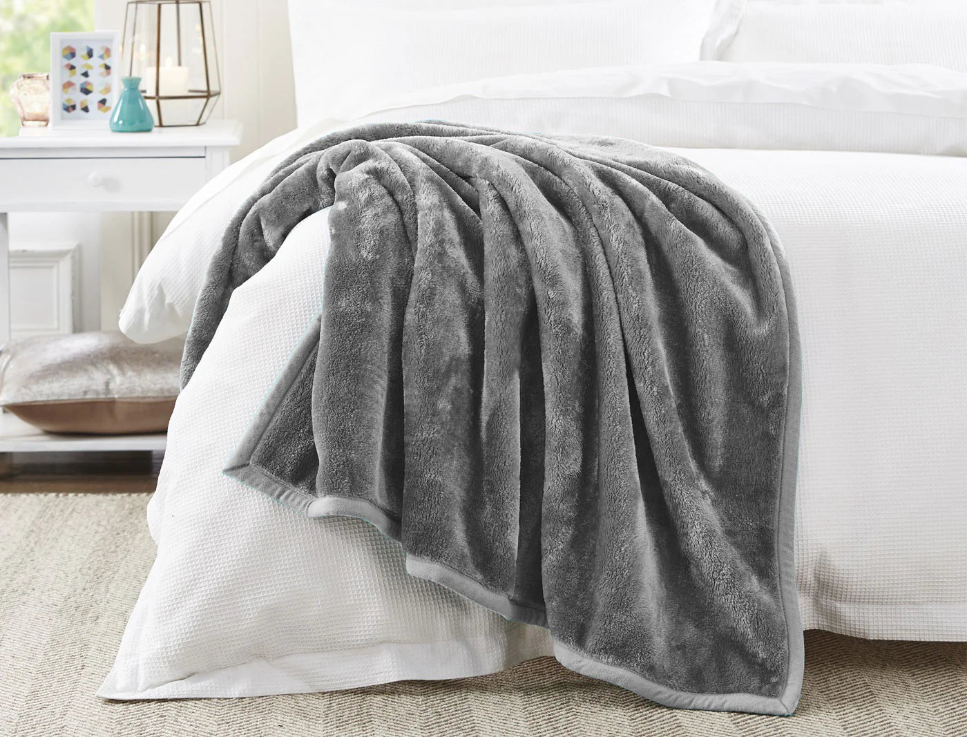 Lightweight Microfiber Blanket