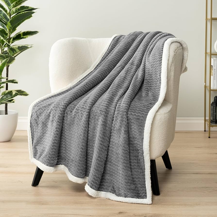 Lightweight Microfiber Blanket