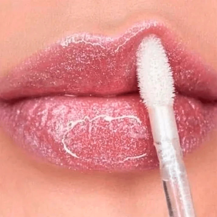 Apple Moisturizing Gloss Lipstick with Mirror Effect, Shimmer and Illuminating Particles – Max Love Color 14 – 5ml